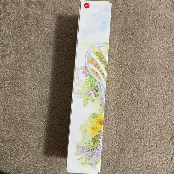 1995 Avon Spring Blossom Barbie - Picture 5 of 8